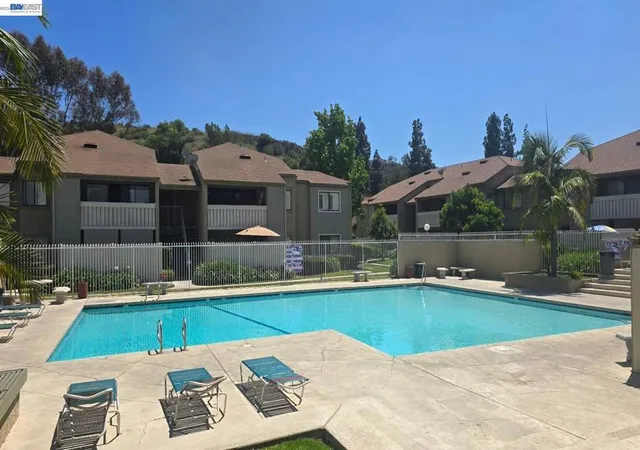 2nd image of 74 Carriage Wy, Pomona, CA 91766