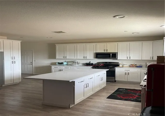 Photo 3 of Single family home for sale at 7800 Bay Ave, California City, CA 93505 | MLS# SR26101243 | Listing updated on 2026-09-15