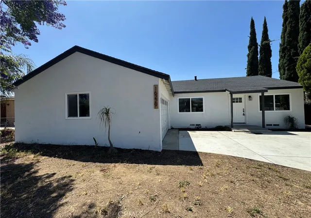 Homes for sale in Fontana, CA | 16229 Hunter St, Fontana, CA 92335 | MLS# IV26100798