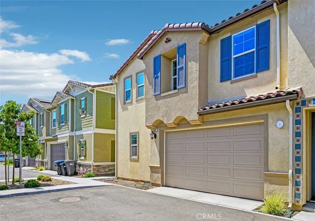 Townhouse for sale at 7348 Lunaria Ln, Chino, CA 91708 | MLS# TR26101336