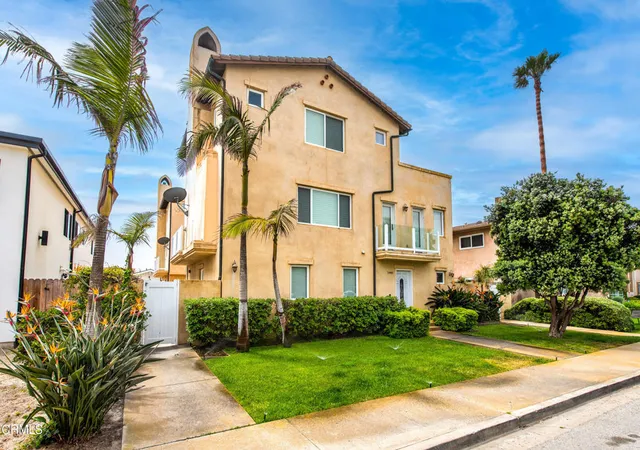 Homes for sale in Oxnard, CA | 5442 Driftwood St, Oxnard, CA 93035 | MLS# V1-36332
