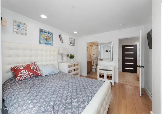 4th image of 5442 Driftwood St, Oxnard, CA 93035 | MLS# V1-36332