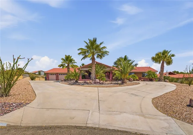 1st image of 16385 Kamana Ct, Apple Valley, CA 92307 | MLS# HD26101383