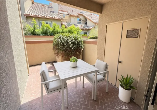 Homes for sale in Corona, CA | 2900 Via Toscana, Corona, CA 92879 | Houzeo