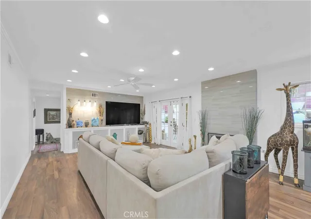 5th image of 4771 Excelente Dr, Woodland Hills, CA 91364 | MLS# SR26101502