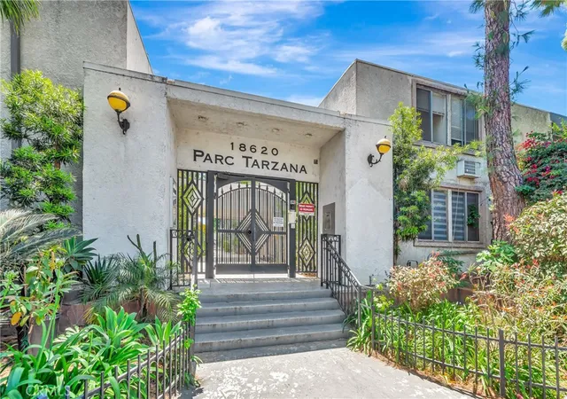 1st image of 18620 Hatteras St #247, Tarzana, CA 91356 | MLS# SR26101173