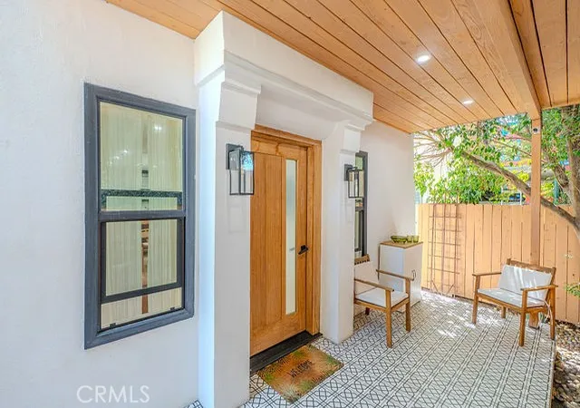 2nd image of 1/2 N Western, Los Angeles, CA 90027 | MLS# DW26101588