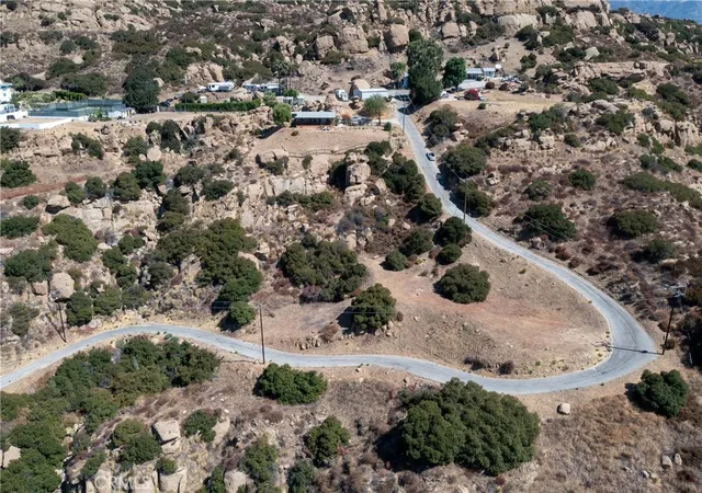 4th image of 0 Thompson, Chatsworth, CA 91311 | MLS# SR26101256