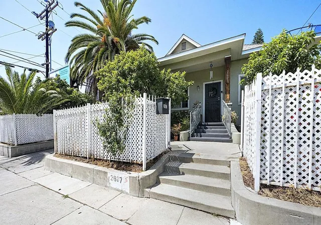 Homes for sale in Los Angeles, CA | 2607 Darwin, Los Angeles, CA 90031 | MLS# 260011292SD