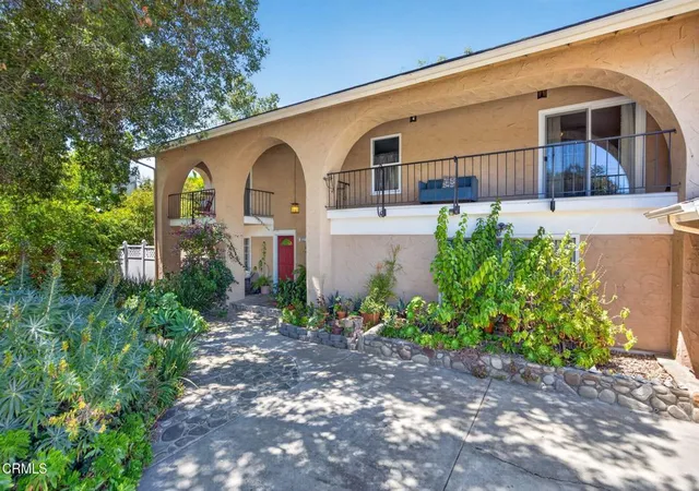 Photo 4 of Single family home for sale at 883 Moreno Dr, Ojai, CA 93023 | MLS# V1-36343 | Listing updated on 2026-10-03