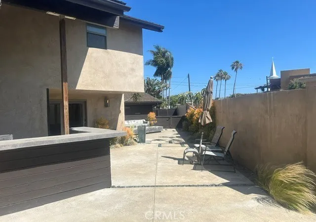 Photo 4 of Single family home for sale at 75 Adams Ave, Huntington Beach, CA 92648 | MLS# PW26101544 | Listing updated on 2026-10-30