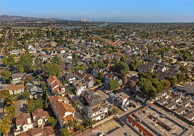 35th image of 2573 Elden Ave #D, Costa Mesa, CA 92627 | MLS# PW26101830