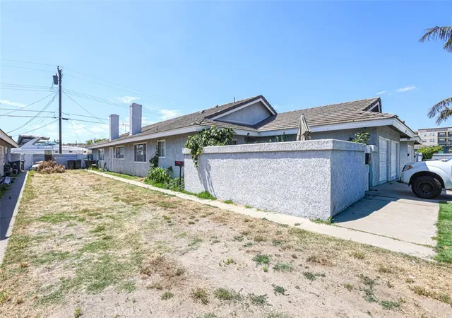 3rd image of 1314 N Bewley St, Santa Ana, CA 92703 | MLS# PW26101916