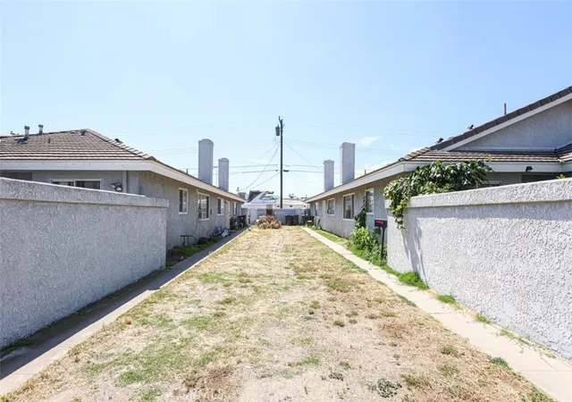 4th image of 1314 N Bewley St, Santa Ana, CA 92703 | MLS# PW26101916