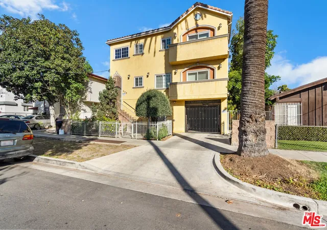 2nd image of 528 N Westmoreland Ave #5, Los Angeles, CA 90004 | MLS# 26831451