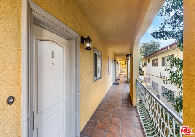 5th image of 528 N Westmoreland Ave, Los Angeles, CA 90004