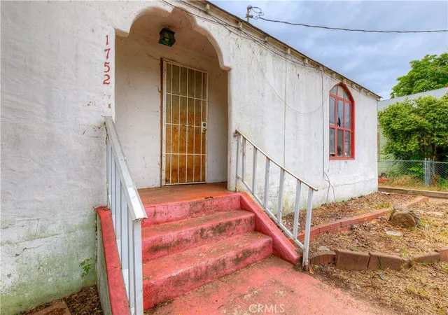Photo 3 of Single family home for sale at 1752 Gray, Oroville, CA 95965 | MLS# OR26101943 | Listing updated on 2026-06-08