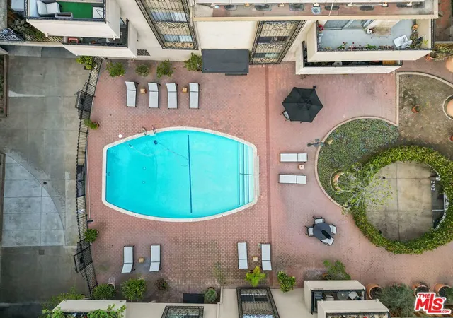 36th image of 6752 Hillpark Dr #202, Los Angeles, CA 90068 | MLS# 26832221