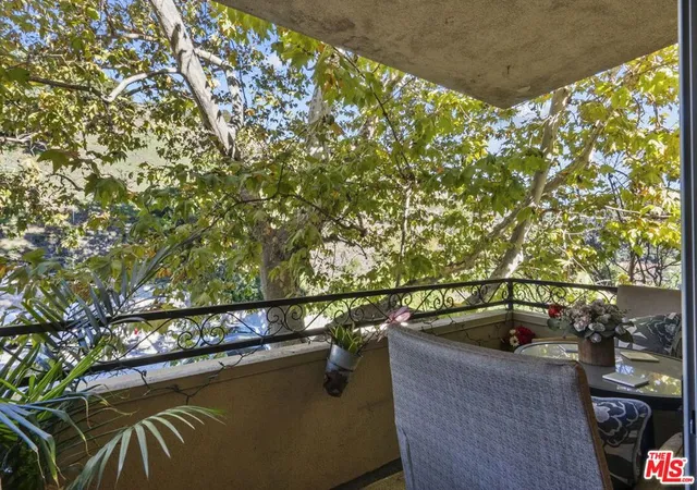 4th image of 6752 Hillpark Dr #202, Los Angeles, CA 90068 | MLS# 26832221