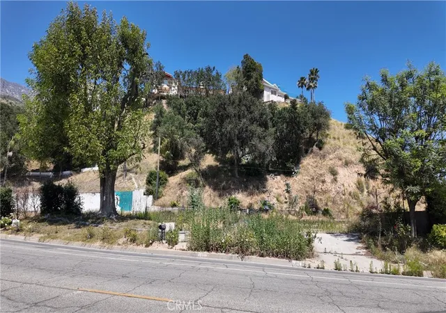 Photo 2 of Sale Pending at 1369 E Loma Alta, Altadena, CA 91001 | MLS# IG26102005 | Listing updated on 2026-09-25