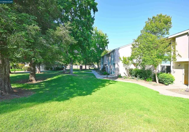 Homes for sale in Concord, CA | 1288 Pine Creek Way Apt C, Concord, CA 94520 | MLS# 41134226