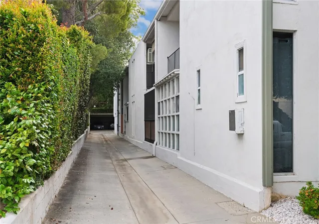 Homes for sale in Pasadena, CA | 465 S Hudson Avenue, Pasadena, CA 91101 | Houzeo