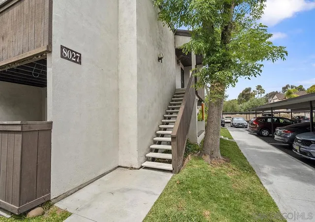 3rd image of 8027 Caminito De Pizza #D, San Diego, CA 92108 | MLS# 260011332SD