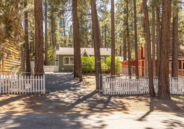 Photo 1 of Single family home for sale at 336 E Mojave, Big Bear City, CA 92314 | MLS# IG26102143 | Listing updated on 2026-09-28