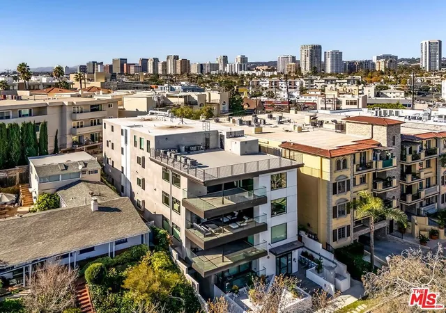 2nd image of 1839 Pandora Ave, Los Angeles, CA 90025