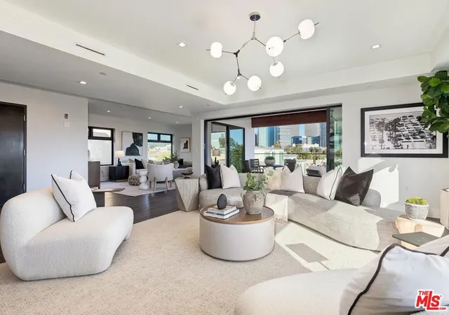 5th image of 1839 Pandora Ave, Los Angeles, CA 90025