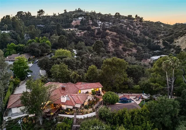 45th image of 3854 Hampstead, La Canada Flintridge, CA 91011 | MLS# PF26101168