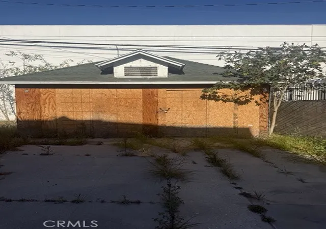 3rd image of 138 N Manhattan, Los Angeles, CA 90004 | MLS# DW26099653