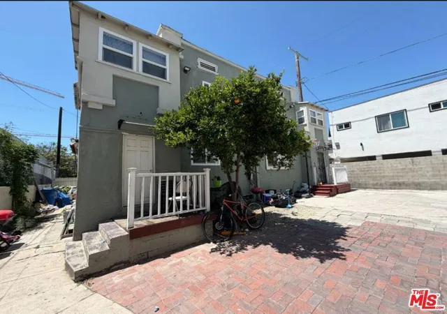2nd image of 1162 N St Andrews Pl, Los Angeles, CA 90038 | MLS# 26830139