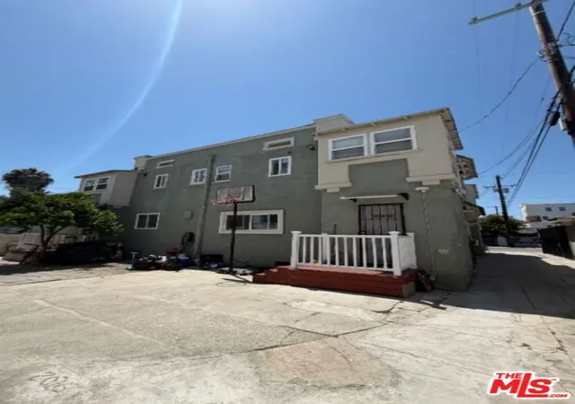 3rd image of 1162 N St Andrews Pl, Los Angeles, CA 90038 | MLS# 26830139