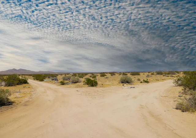 4th image of 185 Ave P, Palmdale, CA 93550 | MLS# 219147744DA