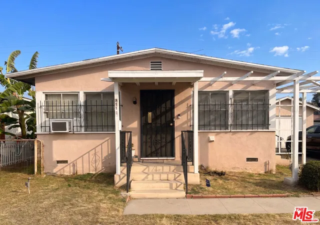 1st image of 811 E 104th St, Los Angeles, CA 90002 | MLS# 26830473