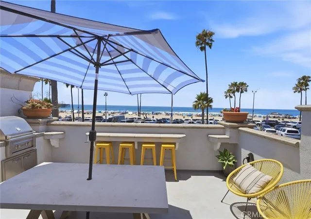 4th image of 2202 W Oceanfront, Newport Beach, CA 92663 | MLS# PW26102268