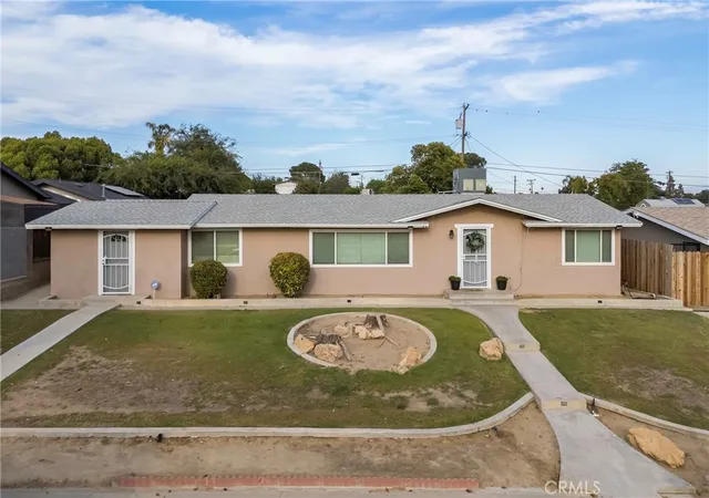 Homes for sale in Bakersfield, CA | 3305 Dwight St, Bakersfield, CA 93306 | MLS# SR26102292