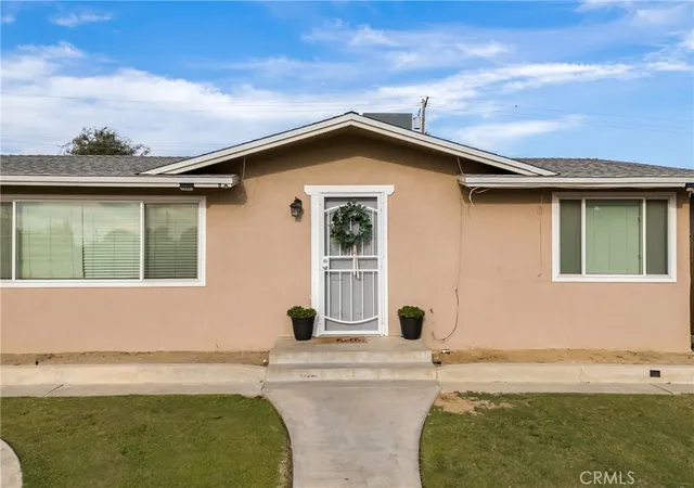 Homes for sale in Bakersfield, CA | 3305 Dwight St, Bakersfield, CA 93306 | MLS# SR26102292