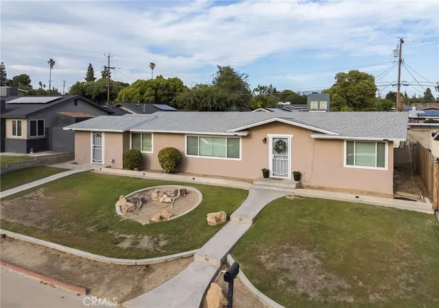 Homes for sale in Bakersfield, CA | 3305 Dwight St, Bakersfield, CA 93306 | MLS# SR26102292