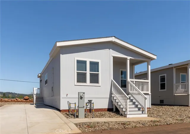 Photo 3 of Manufactured home for sale at 4333 Pentz Rd #28, Paradise, CA 95969 | MLS# SN26102319 | Listing updated on 2026-06-14