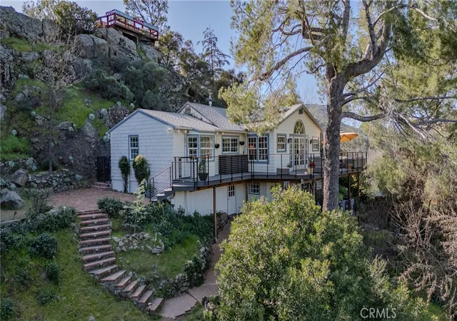 Homes for sale in Agoura Hills, CA | 29068 Lake, Agoura Hills, CA 91301 | MLS# SR26102251