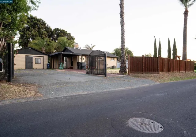 Photo 1 of Sale Pending at 141 Carol Ln, Oakley, CA 94561 | MLS# 41134259 | Listing updated on 2026-06-02