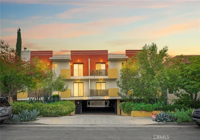 Homes for sale in Los Angeles, CA | 10740 Lawler #5, Los Angeles, CA 90034 | MLS# AR26096190