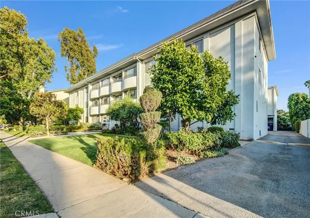 Homes for sale in Pasadena, CA | 972 E California #304, Pasadena, CA 91106 | MLS# SR26102459
