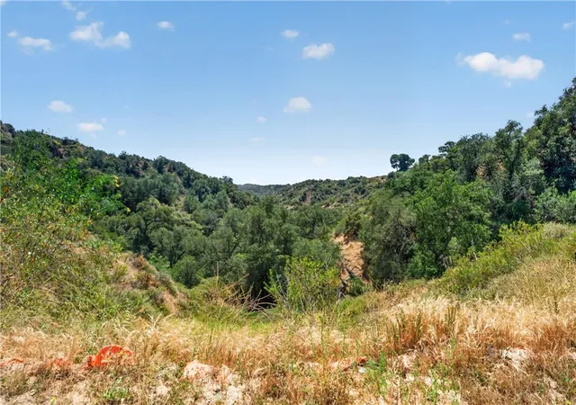 17th image of 30682 Hamilton, Trabuco Canyon, CA 92679 | MLS# OC26102356