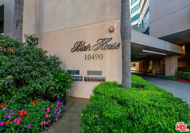 2nd image of 10490 Wilshire Blvd, Los Angeles, CA 90024
