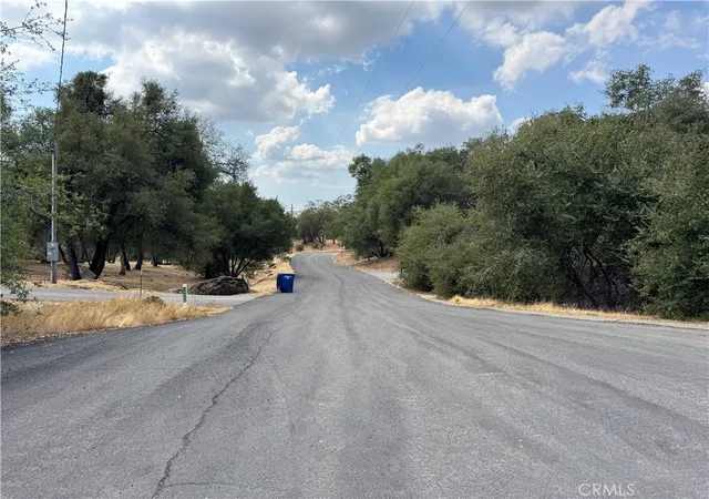 3rd image of 2 Ac Summerhill Ln, Coarsegold, CA 93614 | MLS# MP26102471