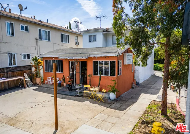 1st image of 10872 Venice Blvd, Culver City, CA 90232 | MLS# 26829319