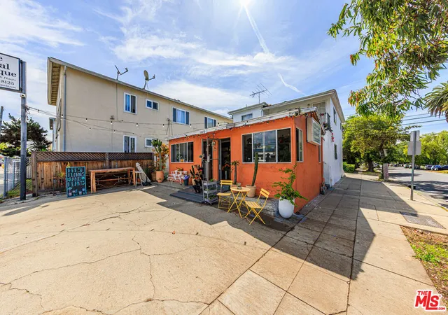 3rd image of 10872 Venice Blvd, Culver City, CA 90232 | MLS# 26829319